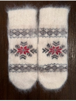 Рукавички жіночі з козиного пуху з сніжинкою на світлому