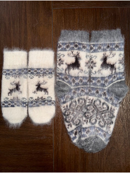 Комплект жіночий рукавички та шкарпетки з козиного пуху з оленем Рудольфом