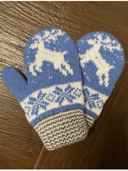 Ангорові дитячі рукавички для малюків олень на голубому