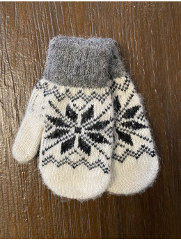 Ангорові дитячі рукавички для малюків зірочка чорна на білому