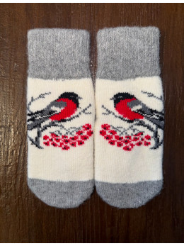 Жіночі рукавички потовщені з снігурем на білому і сірими пальчиками