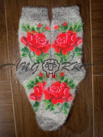 Жіночі шкарпетки з козиного пуху з розою на сірому