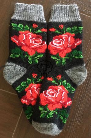 Ангорові жіночі носки з розою червоною на чорному