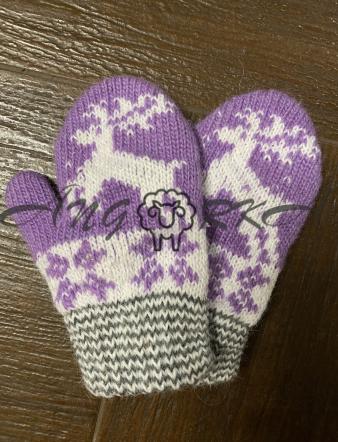 Ангорові дитячі рукавички для немовлят олень на фіолетовому