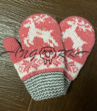 Ангорові дитячі рукавички для малюків олень білий на рожевому